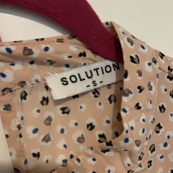 Solution Brand size small - Picture 4 of 4